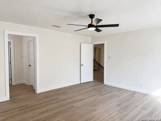 3919 MIDVALE DR San Antonio, TX 78229