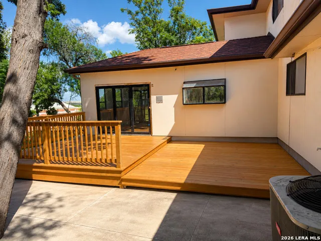 3919 MIDVALE DR San Antonio, TX 78229