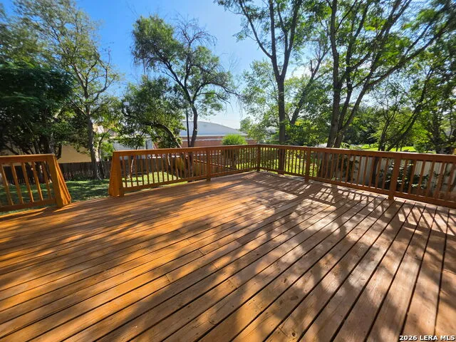 3919 MIDVALE DR San Antonio, TX 78229
