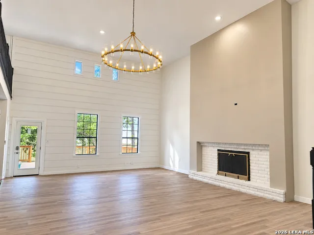3919 MIDVALE DR San Antonio, TX 78229