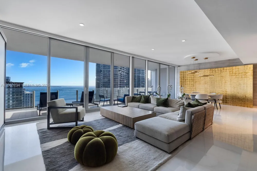 300 Biscayne Blvd Way #3302 Miami, FL 33131