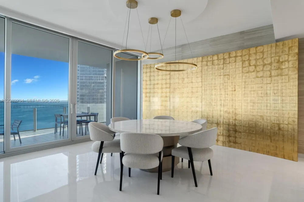 300 Biscayne Blvd Way #3302 Miami, FL 33131