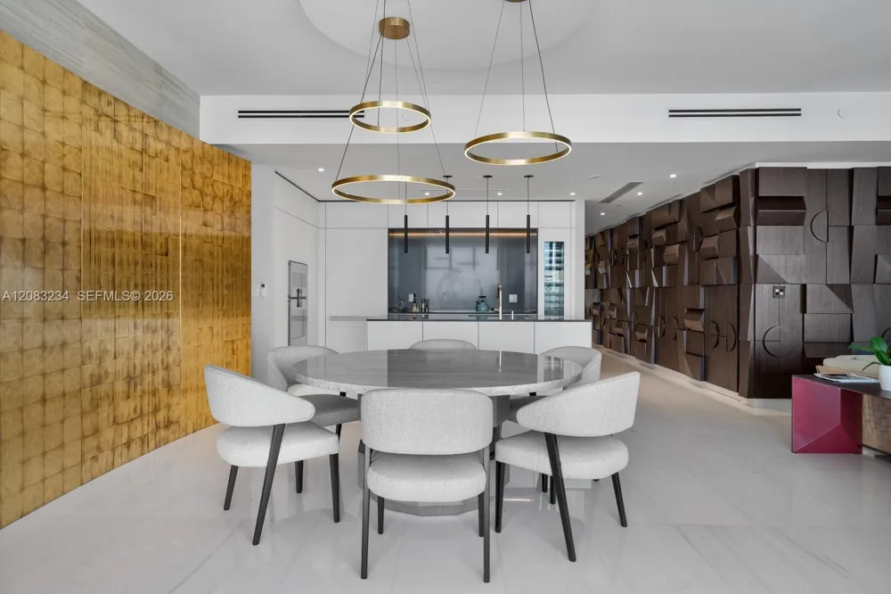 300 Biscayne Blvd Way #3302 Miami, FL 33131