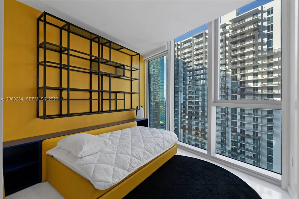 300 Biscayne Blvd Way #3302 Miami, FL 33131