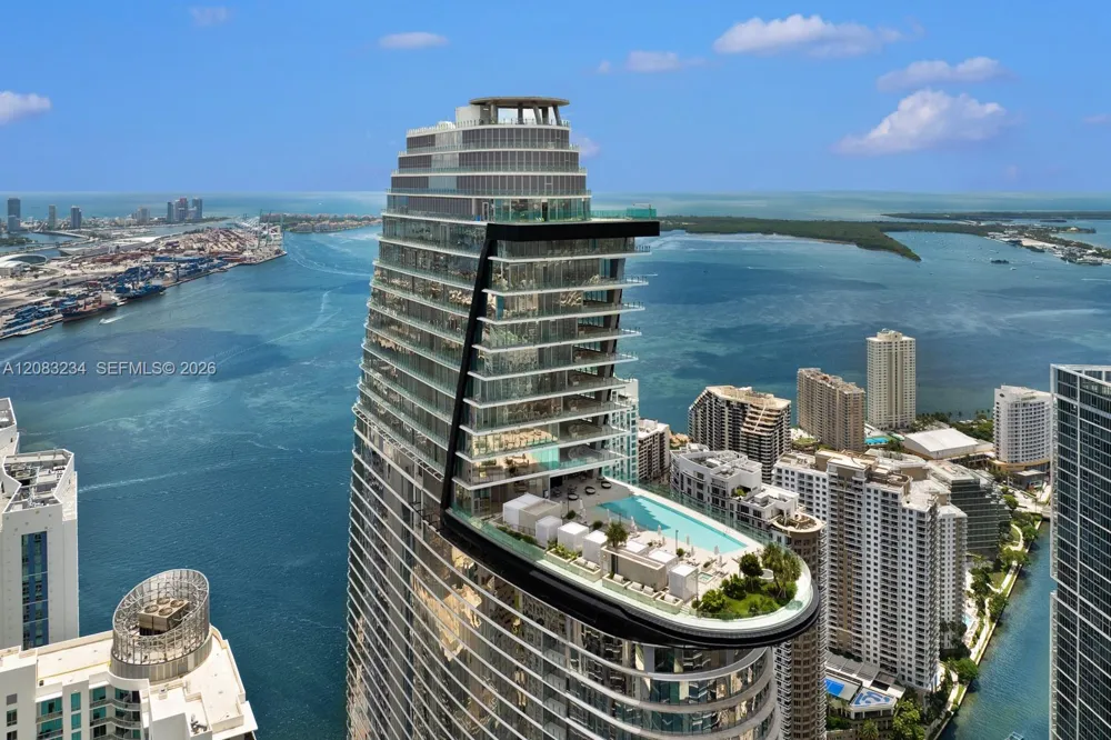 300 Biscayne Blvd Way #3302 Miami, FL 33131