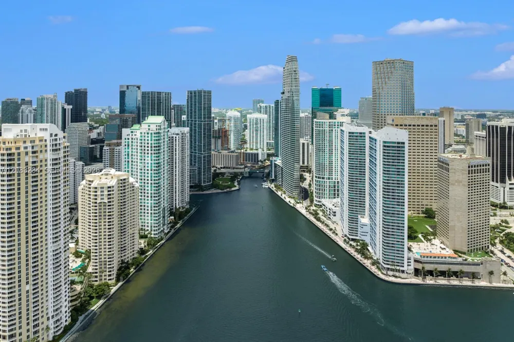 300 Biscayne Blvd Way #3302 Miami, FL 33131