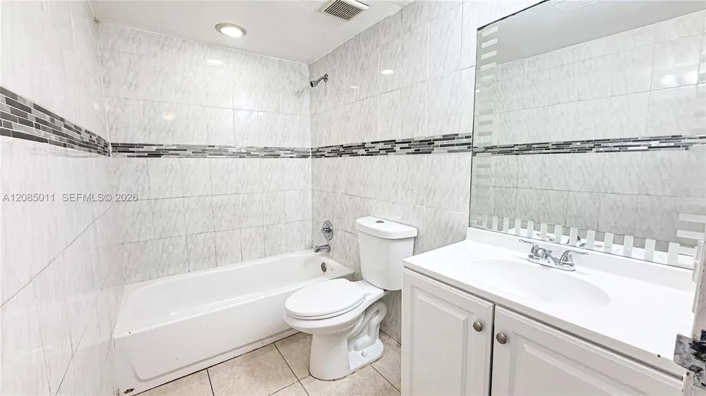 5100 SW 41st St #115 Pembroke Park, FL 33023