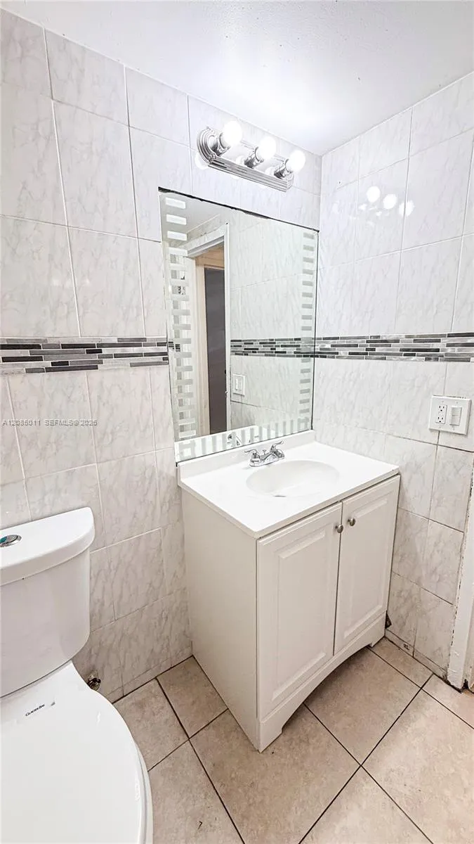 5100 SW 41st St #115 Pembroke Park, FL 33023