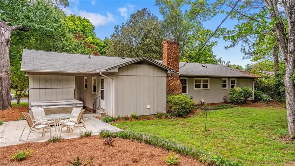 1902 Tennyson Drive Greensboro, NC 27410