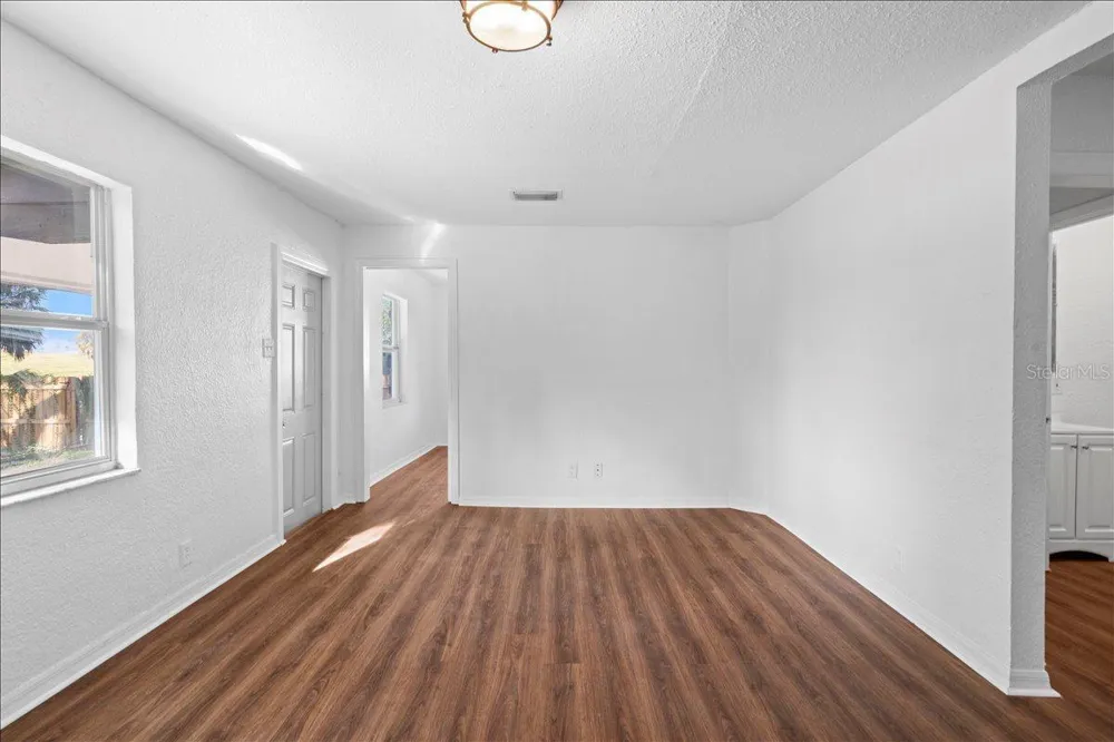 704 E WILMA STREET Tampa, FL 33612