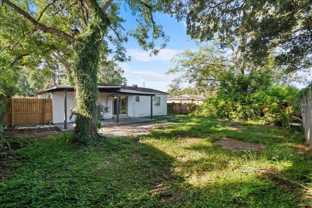 704 E WILMA STREET Tampa, FL 33612
