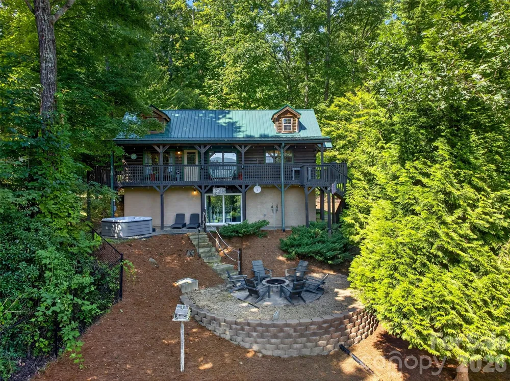 898 Morgan Hill Road Black Mountain, NC 28711