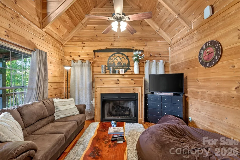 898 Morgan Hill Road Black Mountain, NC 28711
