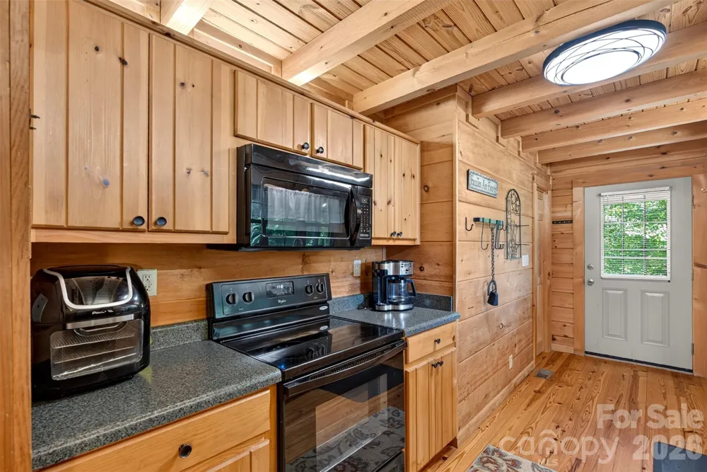 898 Morgan Hill Road Black Mountain, NC 28711
