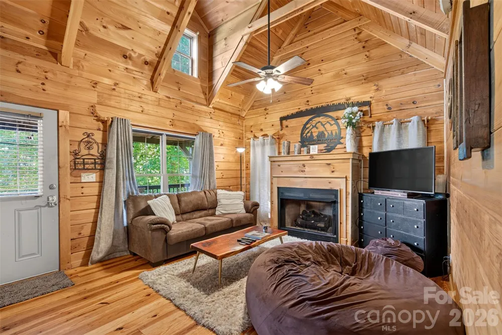 898 Morgan Hill Road Black Mountain, NC 28711