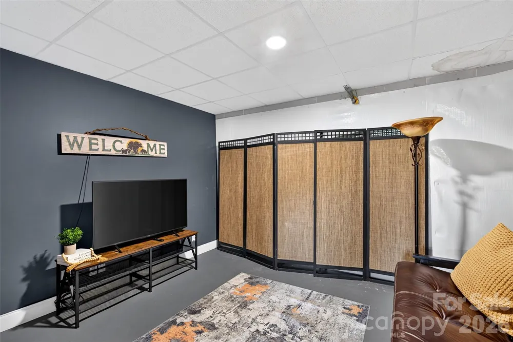 898 Morgan Hill Road Black Mountain, NC 28711