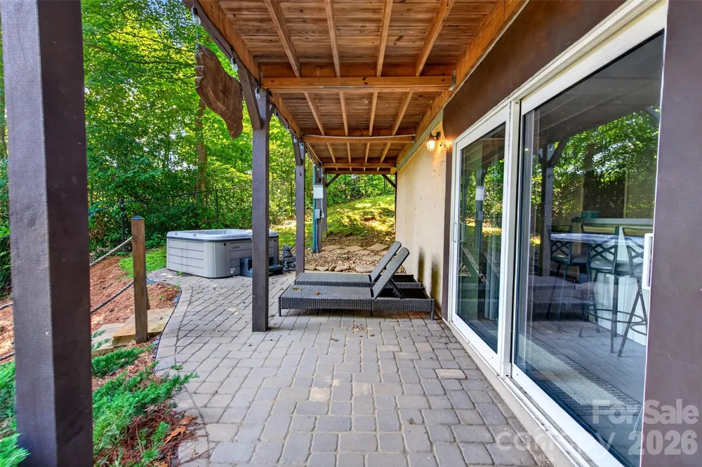 898 Morgan Hill Road Black Mountain, NC 28711