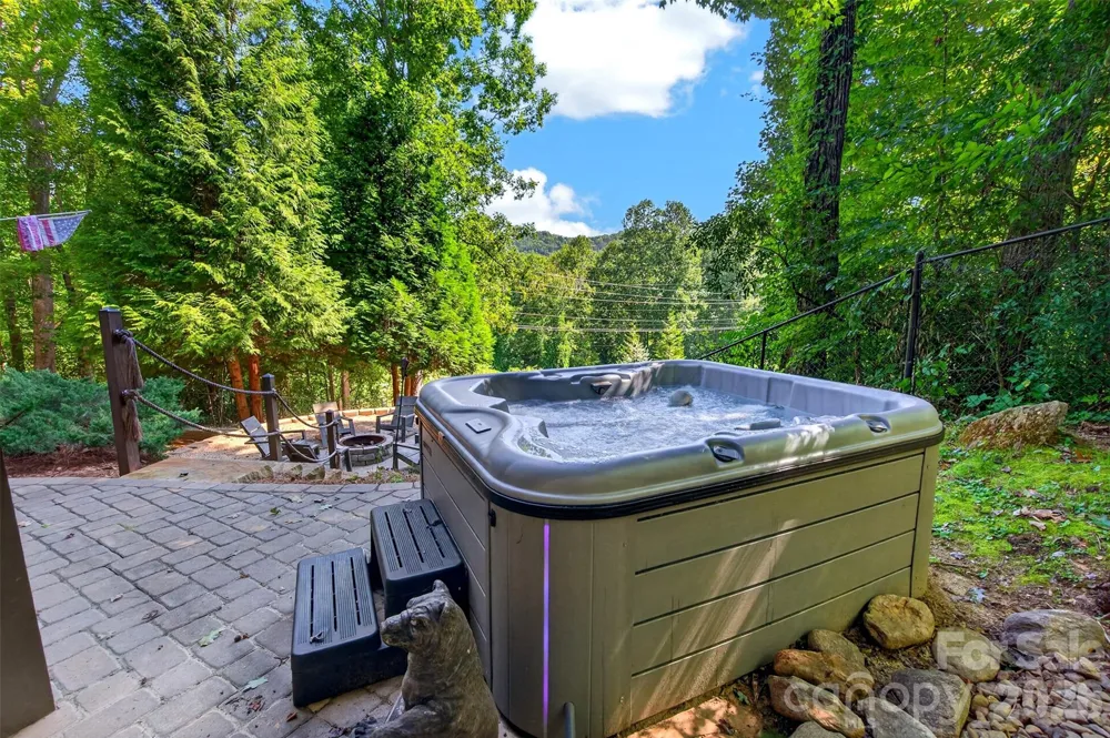 898 Morgan Hill Road Black Mountain, NC 28711