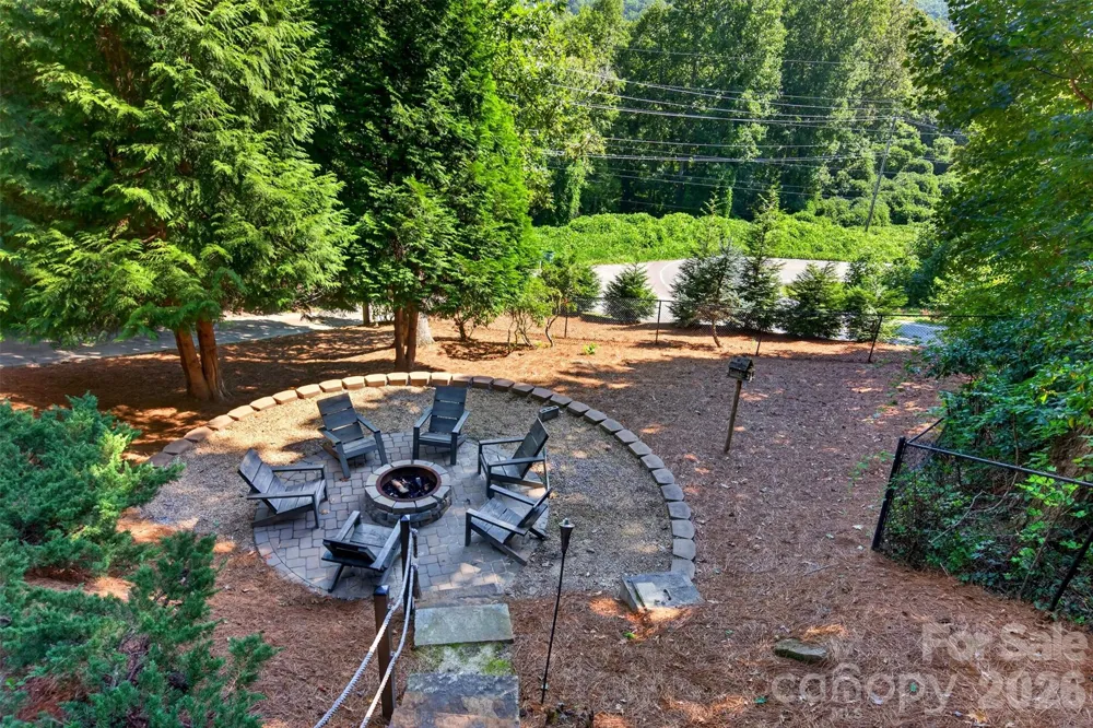 898 Morgan Hill Road Black Mountain, NC 28711