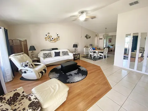 4340 VANTAGE CIRCLE