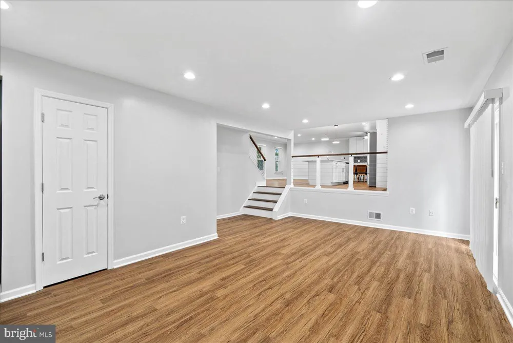 9303 MACSWAIN PLACE Springfield, VA 22153