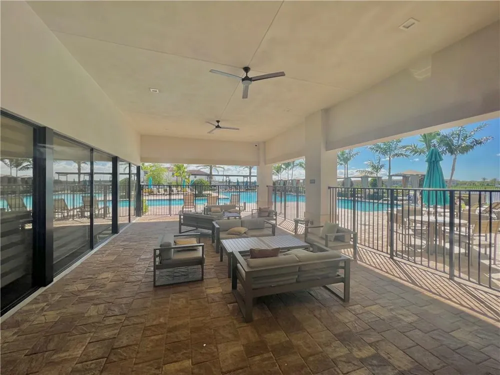 10490 W 33RD WAY Hialeah, FL 33018