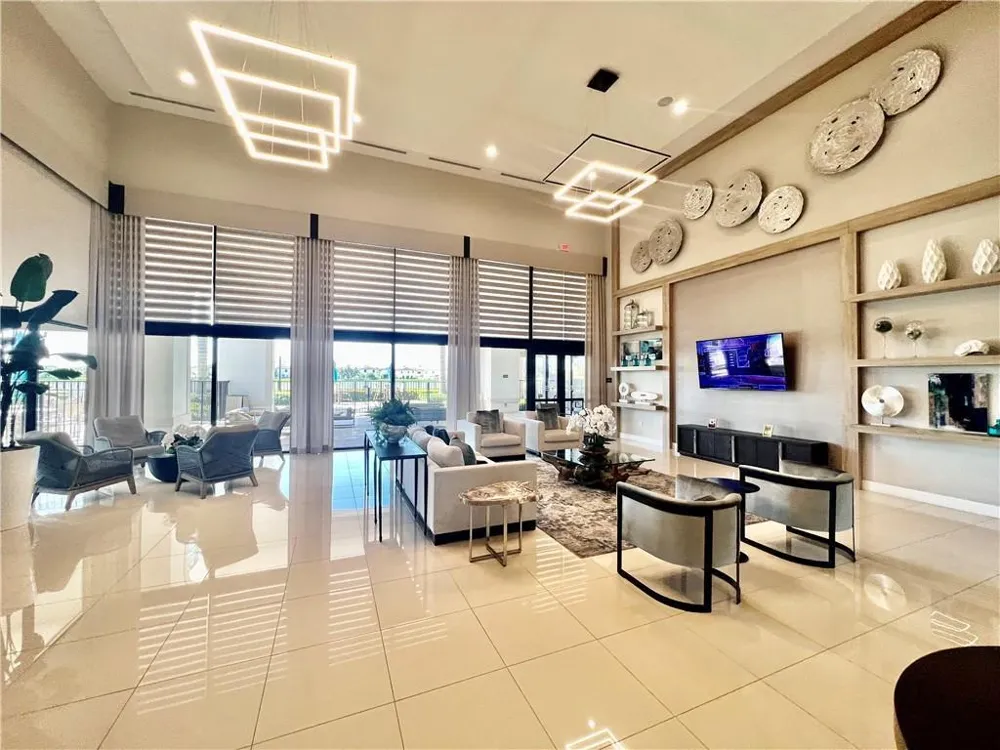 10490 W 33RD WAY Hialeah, FL 33018
