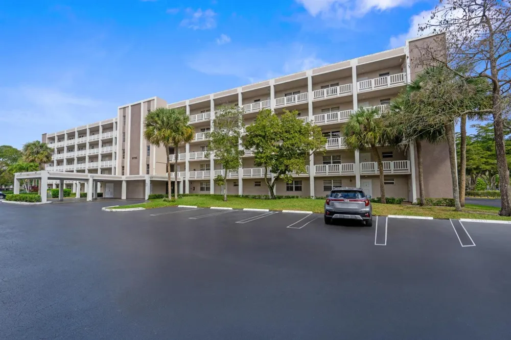 8735 RAMBLEWOOD DRIVE #409 Coral Springs, FL 33071