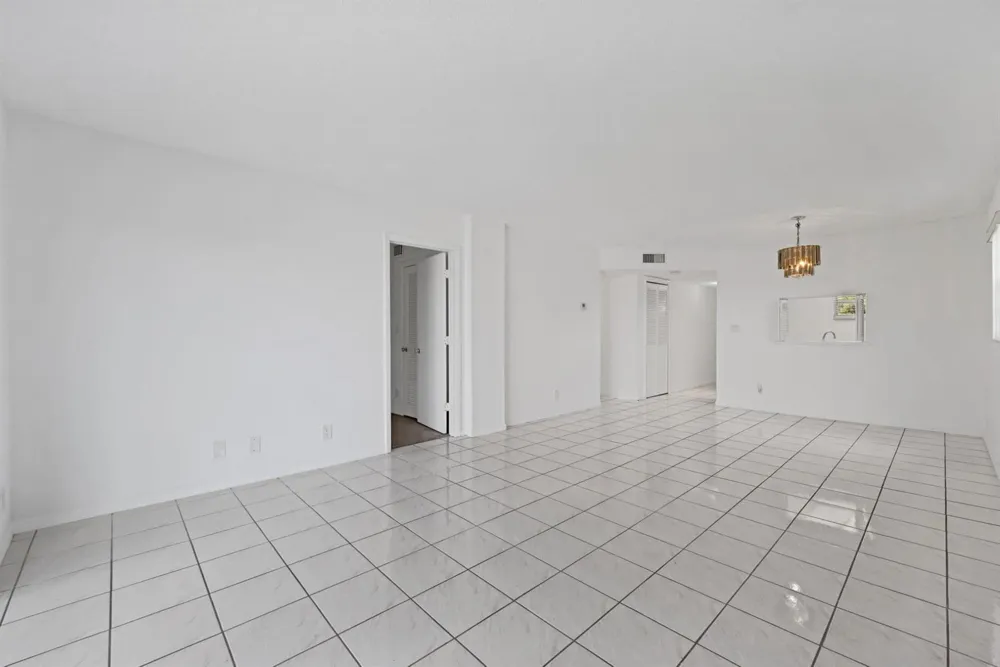 8735 RAMBLEWOOD DRIVE #409 Coral Springs, FL 33071