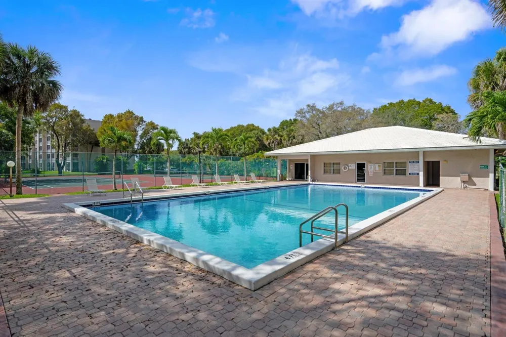 8735 RAMBLEWOOD DRIVE #409 Coral Springs, FL 33071