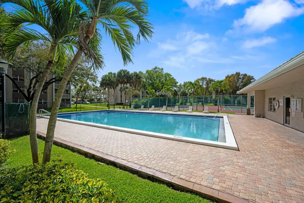 8735 RAMBLEWOOD DRIVE #409 Coral Springs, FL 33071
