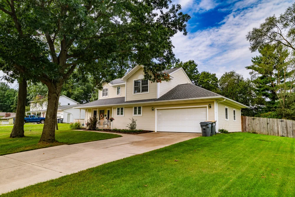 765 Chadds Ford Way Kalamazoo, MI 49009