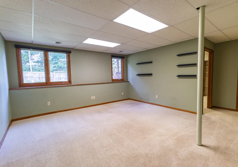 765 Chadds Ford Way Kalamazoo, MI 49009