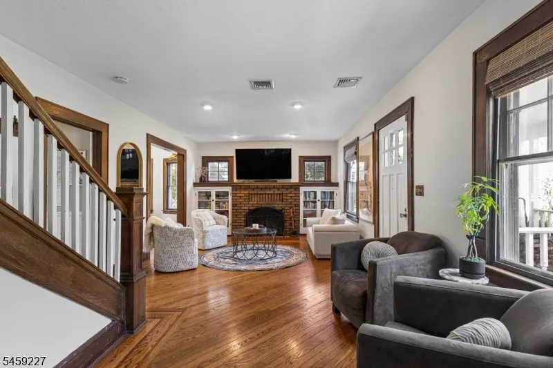 912 Rahway Ave Westfield Town, NJ 07090