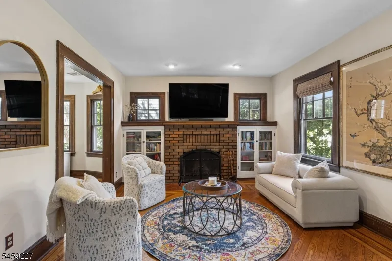912 Rahway Ave Westfield Town, NJ 07090
