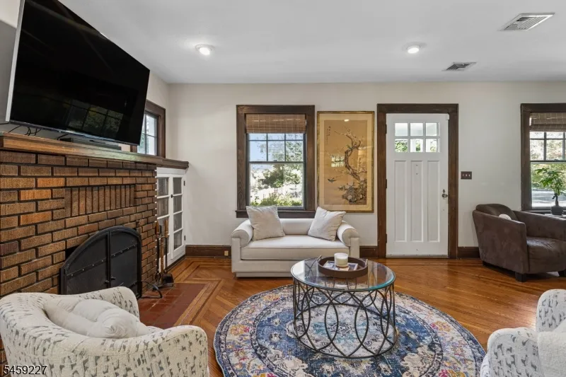 912 Rahway Ave Westfield Town, NJ 07090