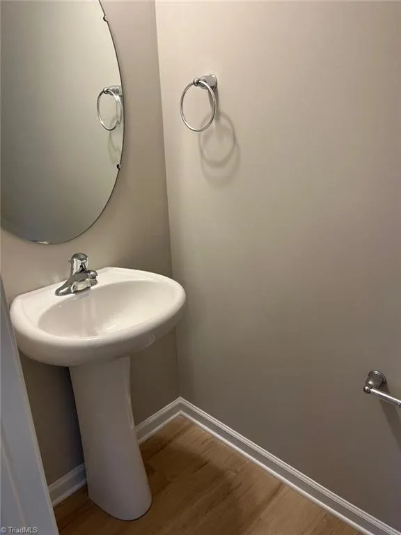 4032 Winding Vine Lane Greensboro, NC 27410