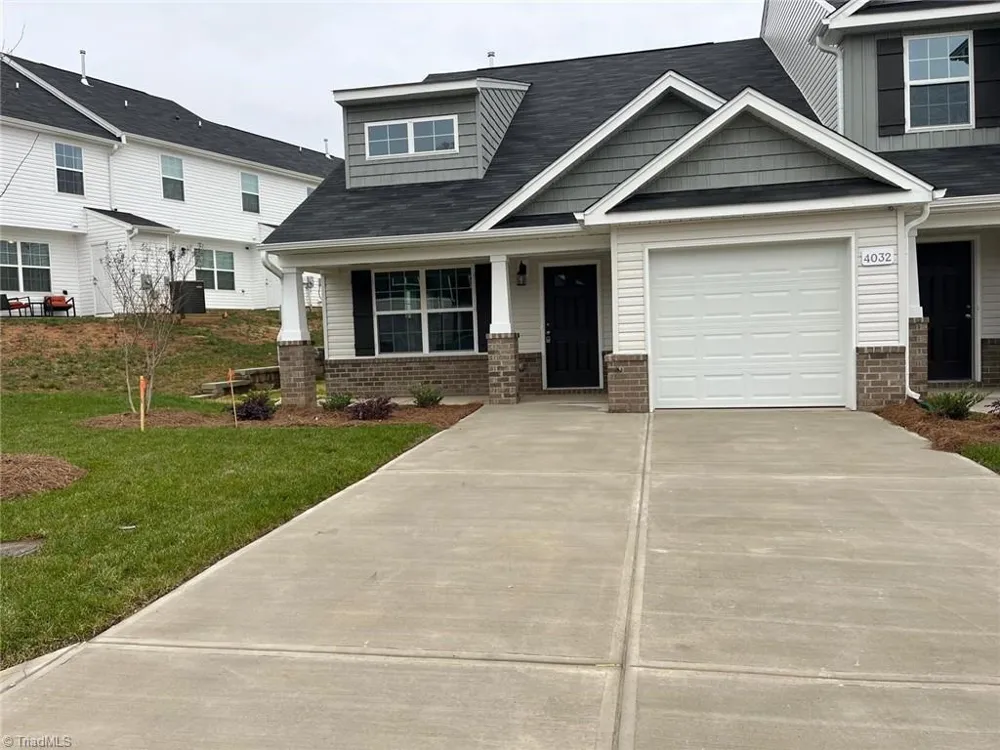 4032 Winding Vine Lane Greensboro, NC 27410