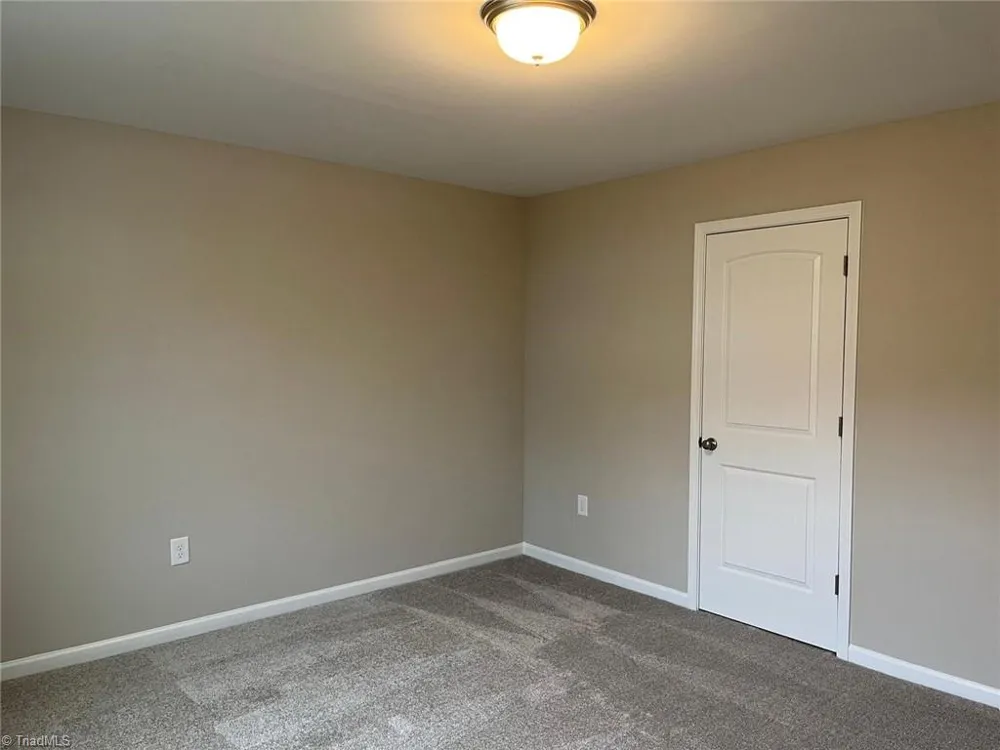 4032 Winding Vine Lane Greensboro, NC 27410