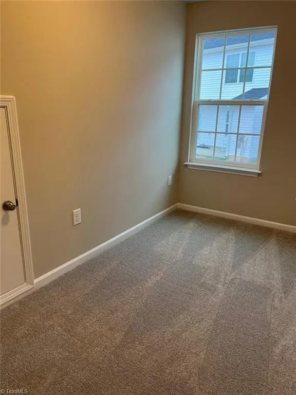 4032 Winding Vine Lane Greensboro, NC 27410