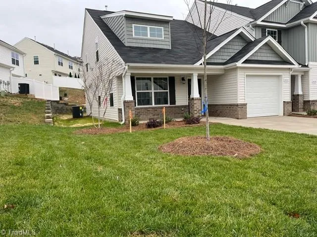 4032 Winding Vine Lane Greensboro, NC 27410