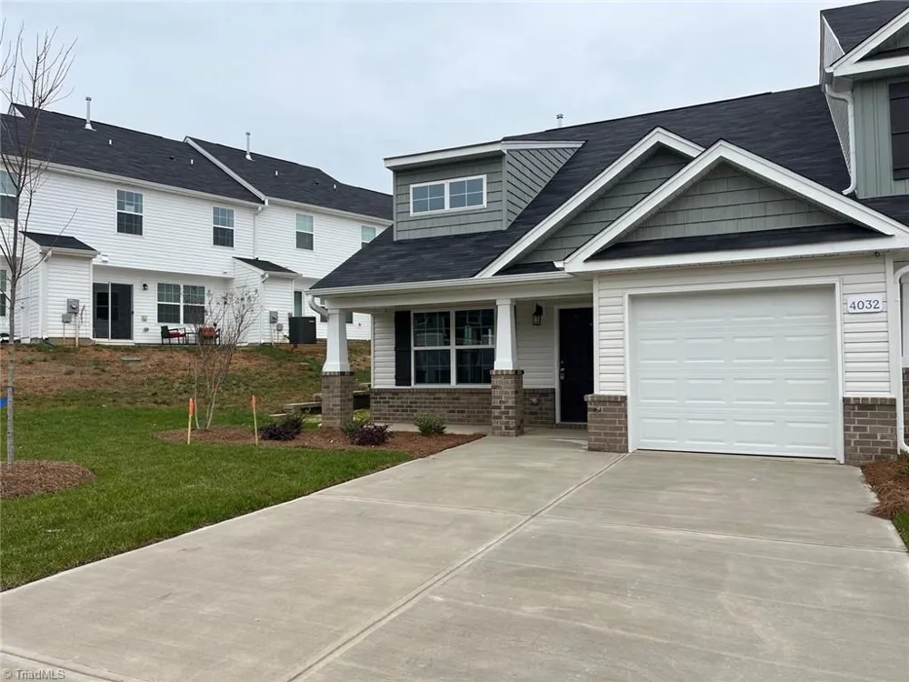 4032 Winding Vine Lane Greensboro, NC 27410