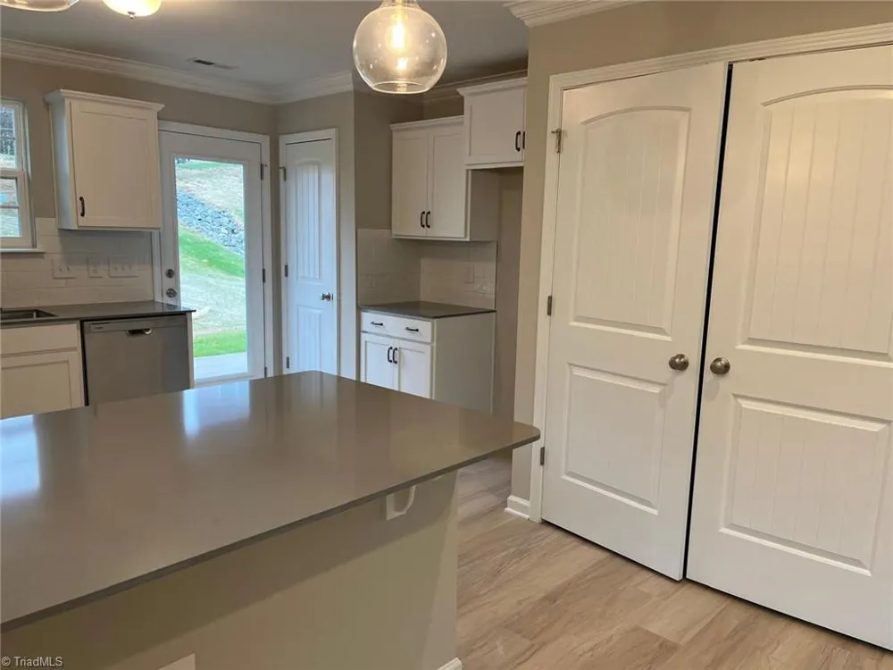 4032 Winding Vine Lane Greensboro, NC 27410