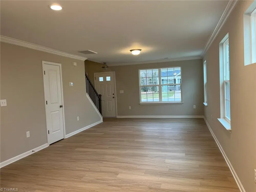 4032 Winding Vine Lane Greensboro, NC 27410