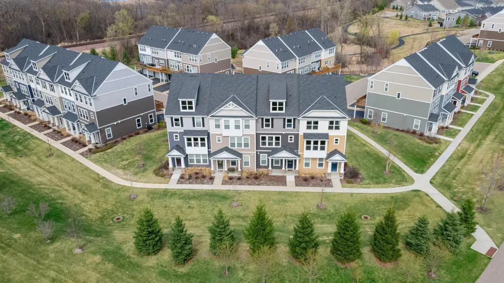 665 Satori Way Chaska, MN 55318