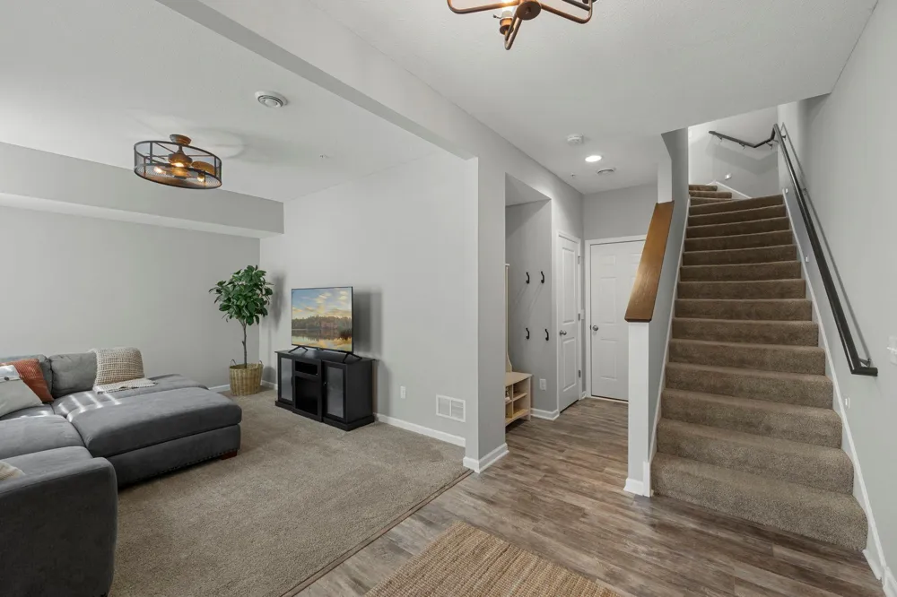 665 Satori Way Chaska, MN 55318