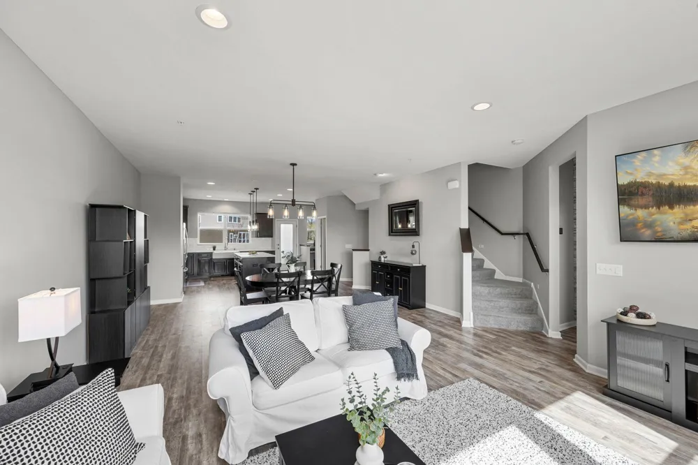 665 Satori Way Chaska, MN 55318
