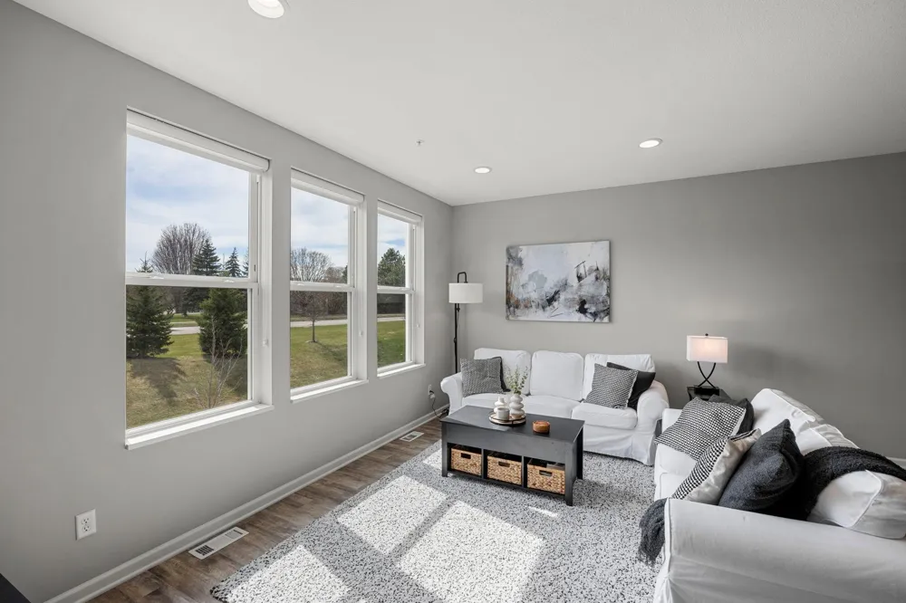 665 Satori Way Chaska, MN 55318
