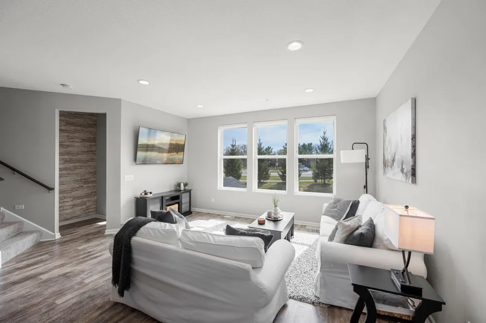 665 Satori Way Chaska, MN 55318
