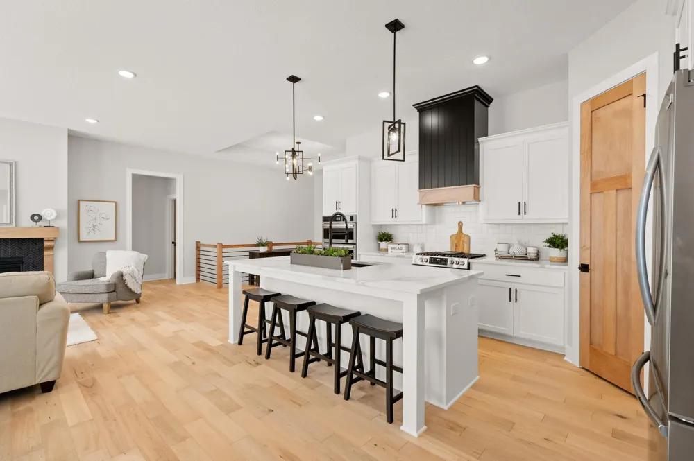 636 Parkside Court Eagan, MN 55123
